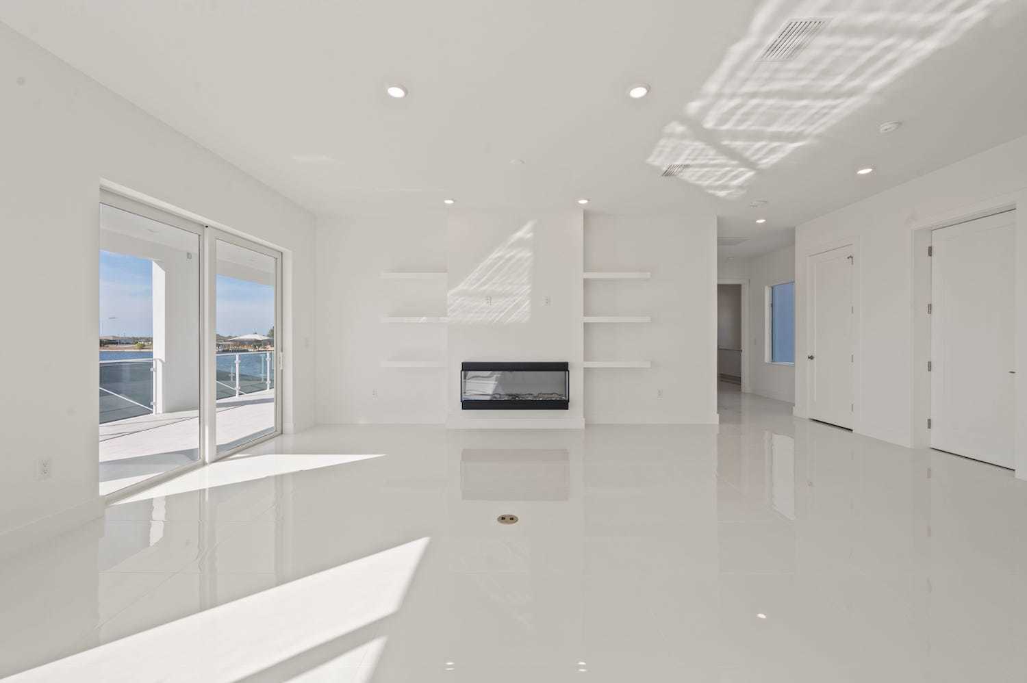 Lattitude 48 property image