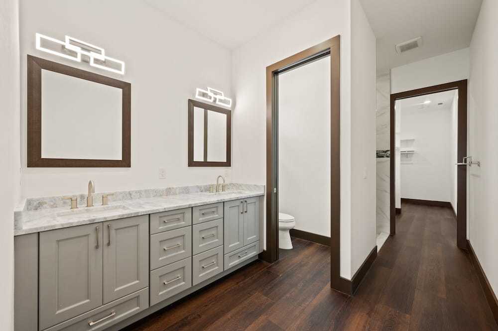 Beacon Cove Custom property image