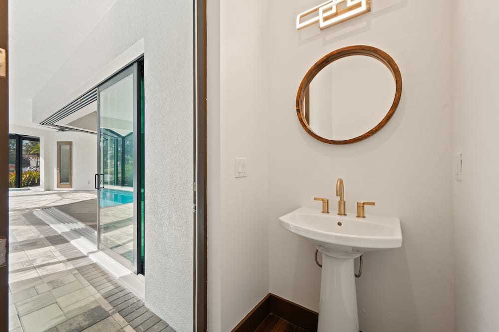 Beacon Cove Custom property image